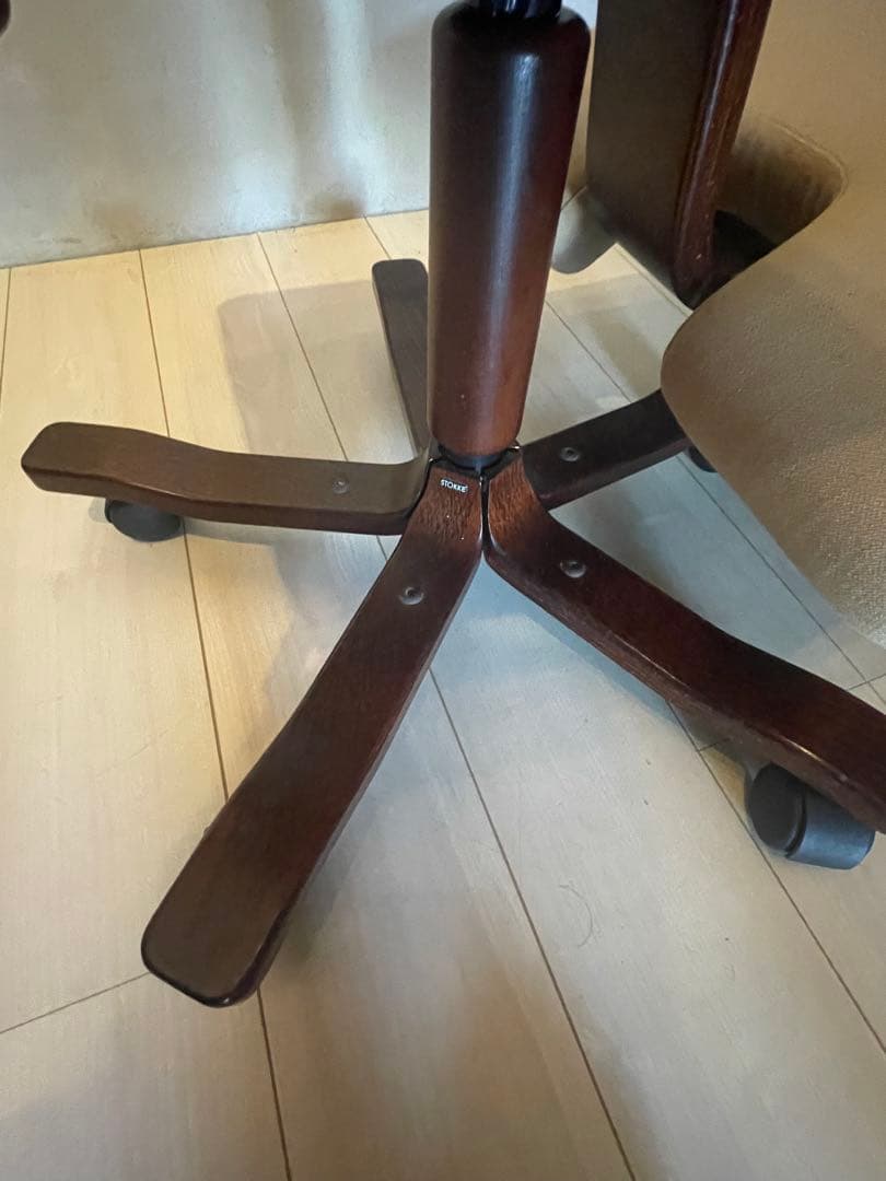 希少品　美品　stokke VARIER バリエールウイング　腰痛対策　姿勢矯正