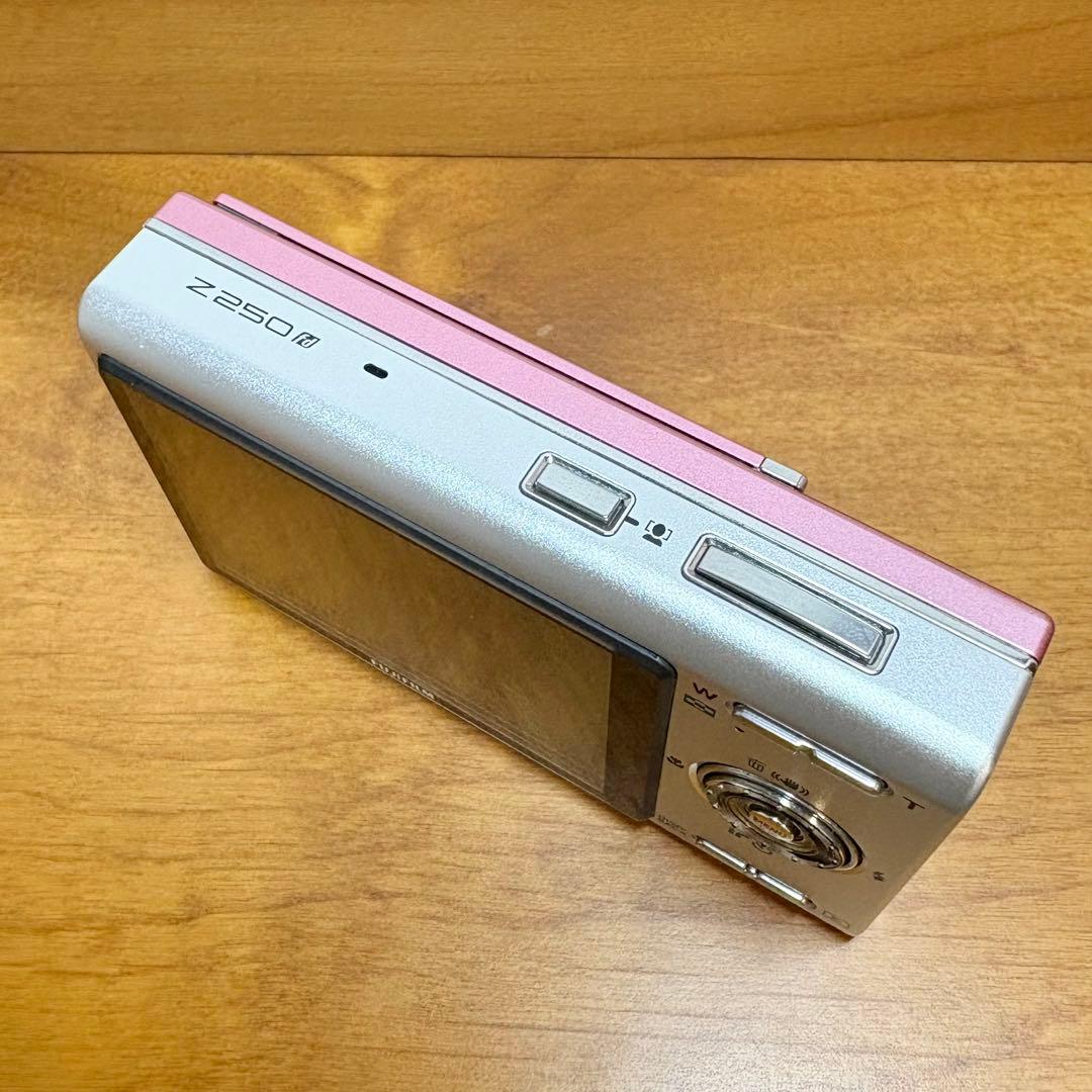 コンパクトデジタルカメラ　FINEPIX Z