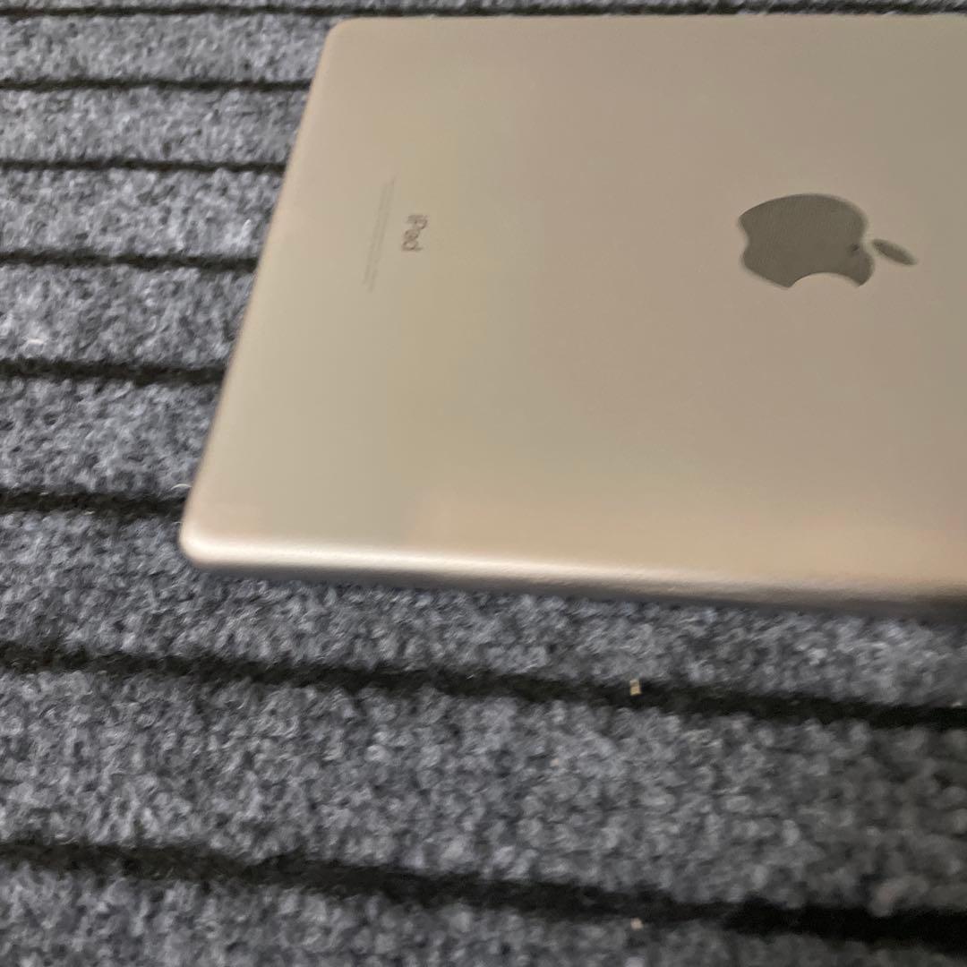13 iPad 5世代 32GB Wi-Fi スペースグレイ