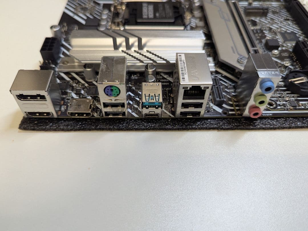 ASUS M560-A（ジャンク品）