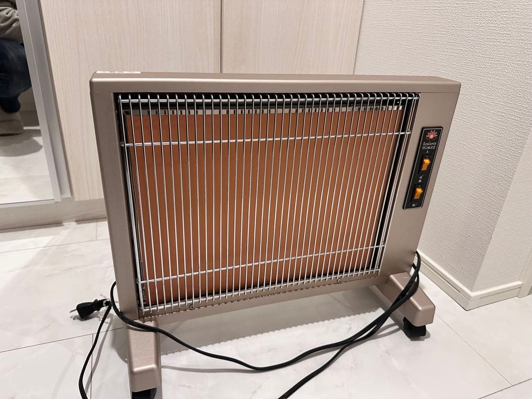運*子様 SUNLUMIE サンルミエ 電気ヒーター コンパクト