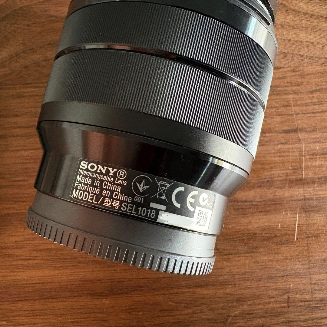 SONY α6000 ミラーレス一眼カメラ、F4 E10-18mm レンズ付