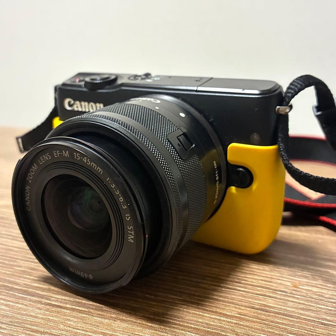 Canon EOS M10 ブラック本体と付属品