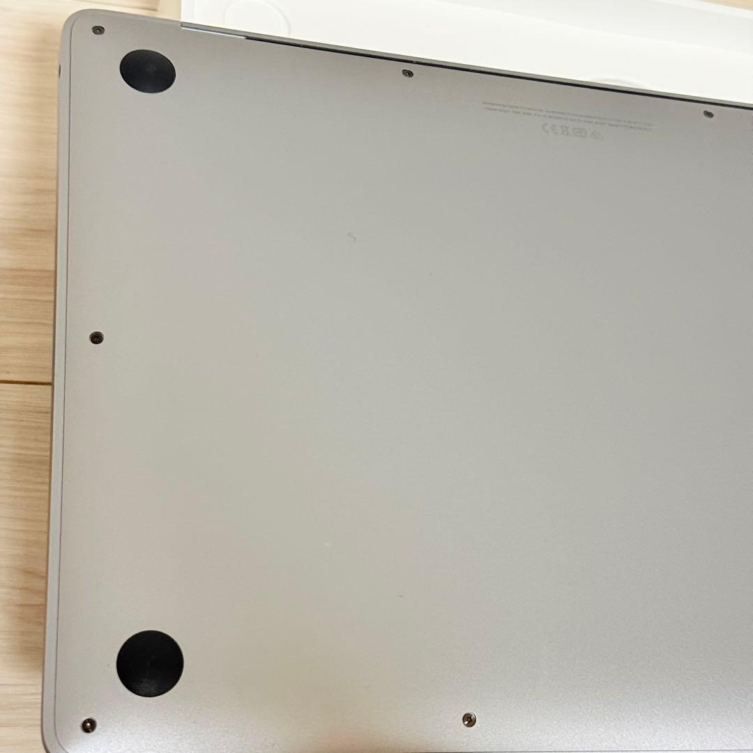 美品　MacBook Air 2020 M1 8GB 256GB A2337