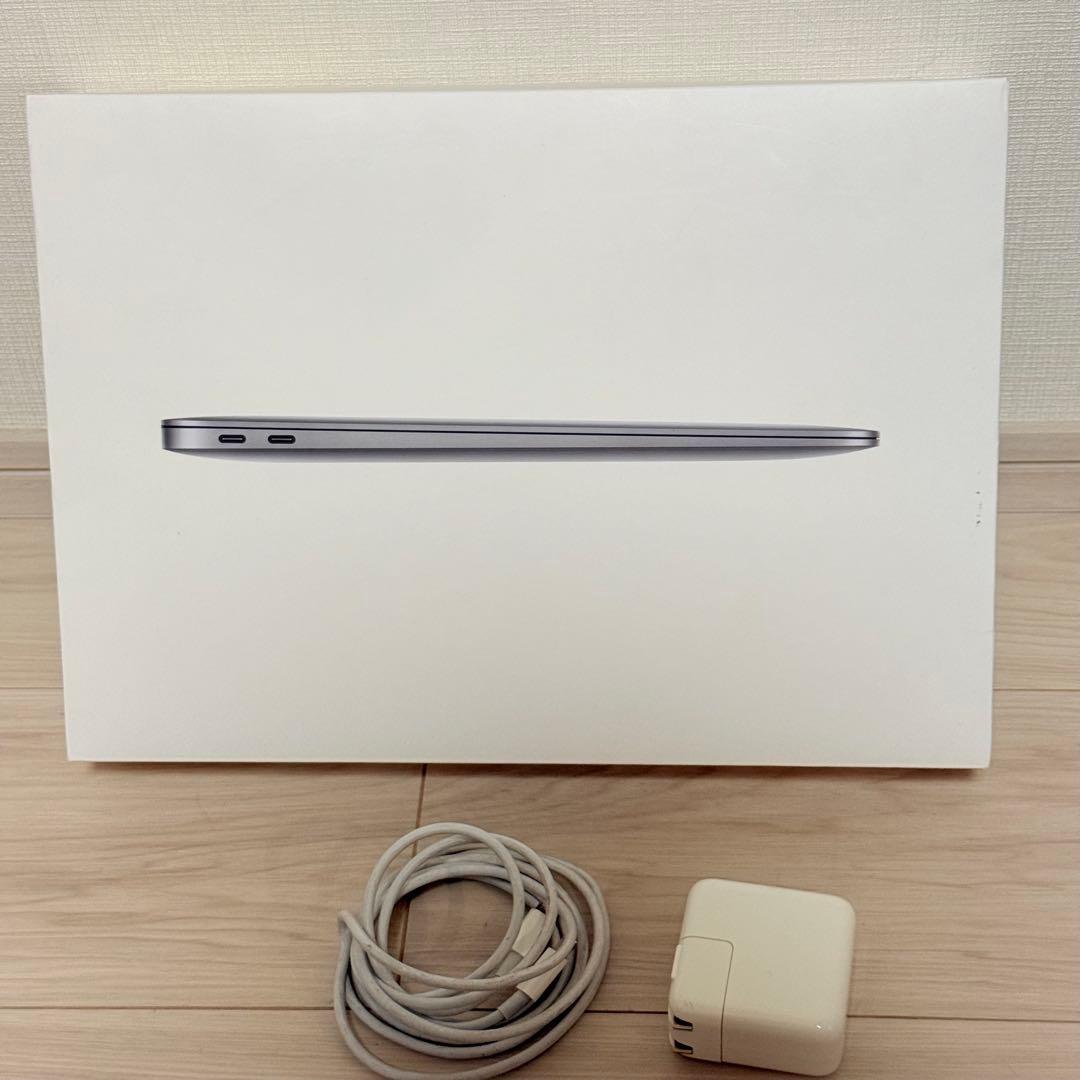美品　MacBook Air 2020 M1 8GB 256GB A2337
