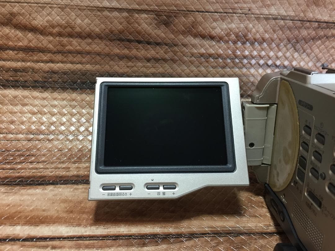 撮影再生ダビングOK　良品　SONY　DCR-TRV10　付属品あり　液晶大画面