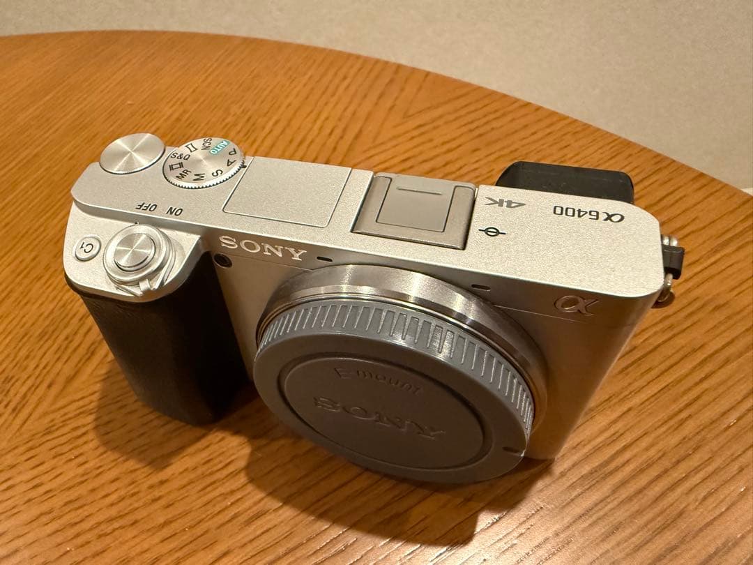 【2/1まで出品】SONY α6400 ミラーレス一眼カメラ シルバー