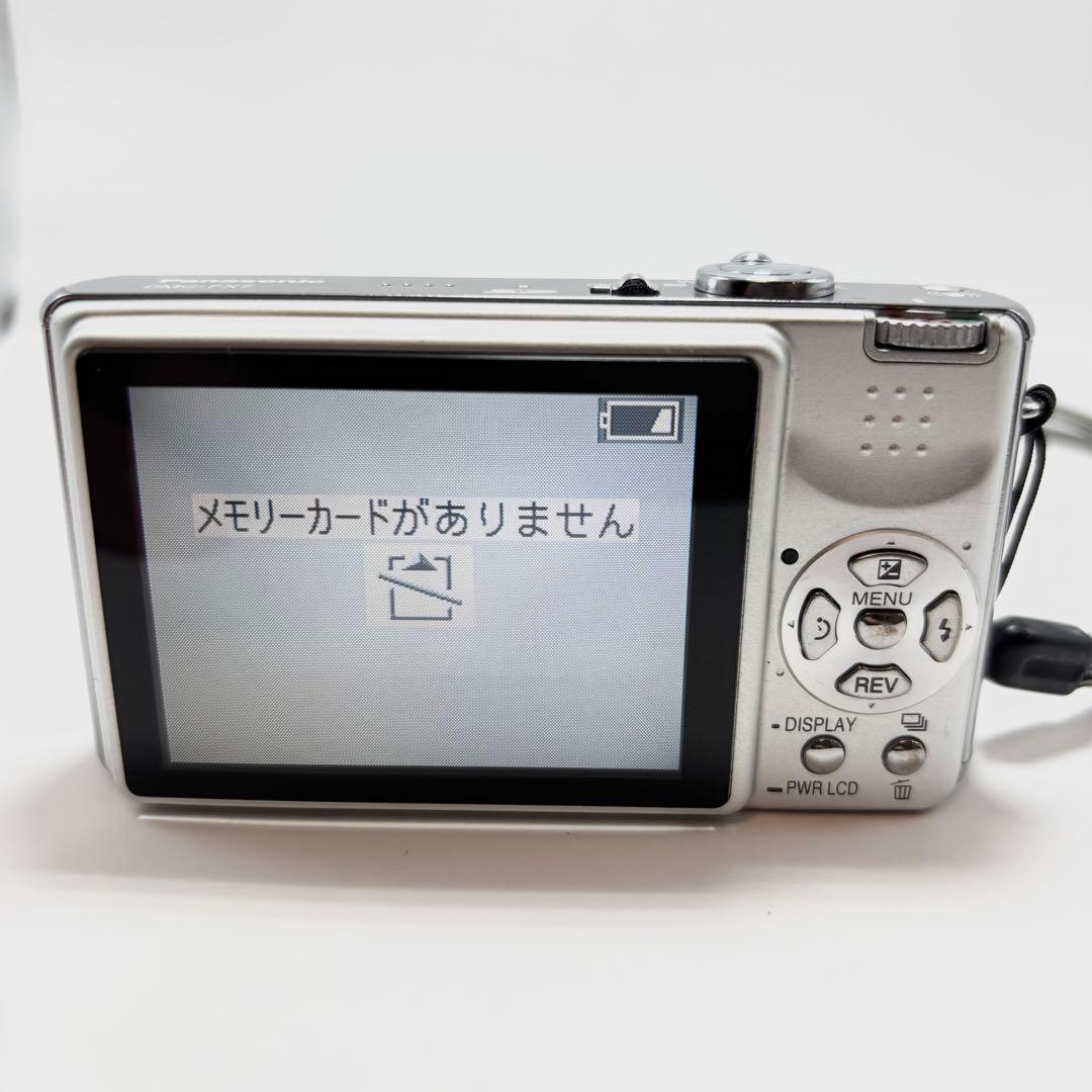 【週末値下げ】【美品】Panasonic LUMIX DMC-FX7 シルバー