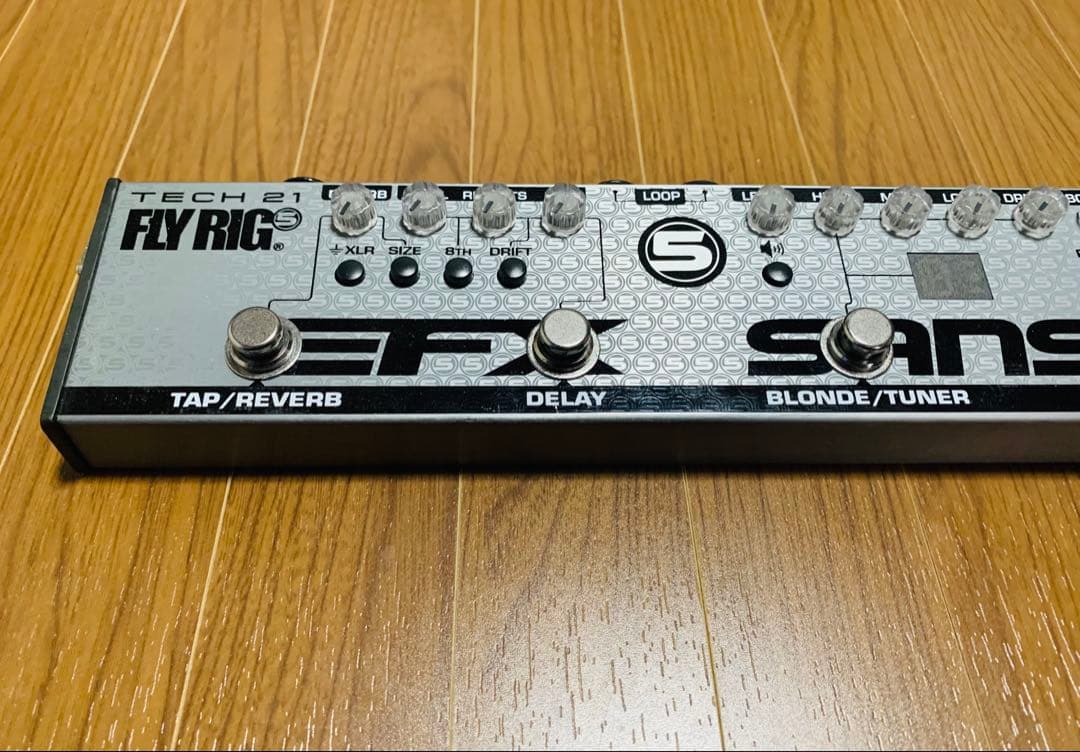ギター TECH21 FLY RIG 5 V2