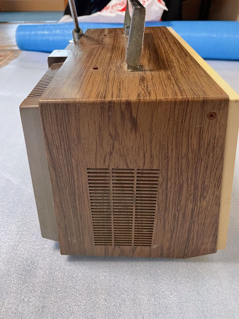 レトロテレビNATIONAL TRANSISTOR TV TR-10F