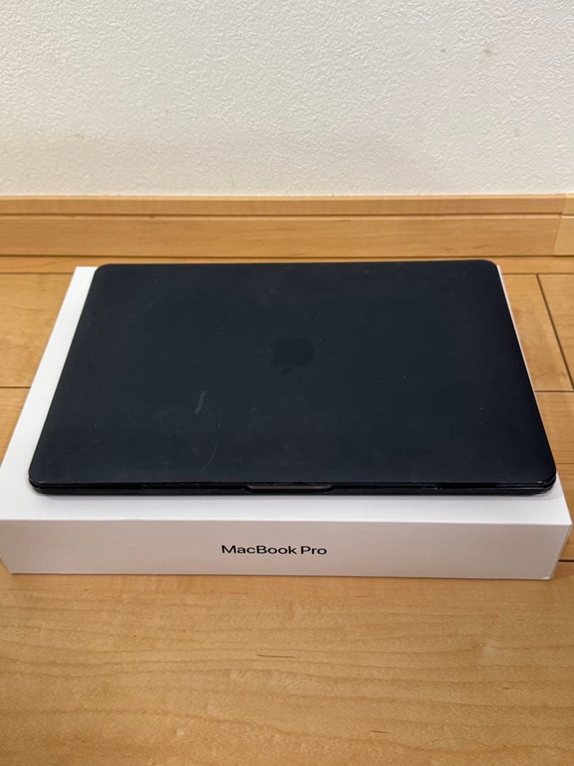 MacBook Pro 13インチ　16GB SSD 1TB スペースグレー