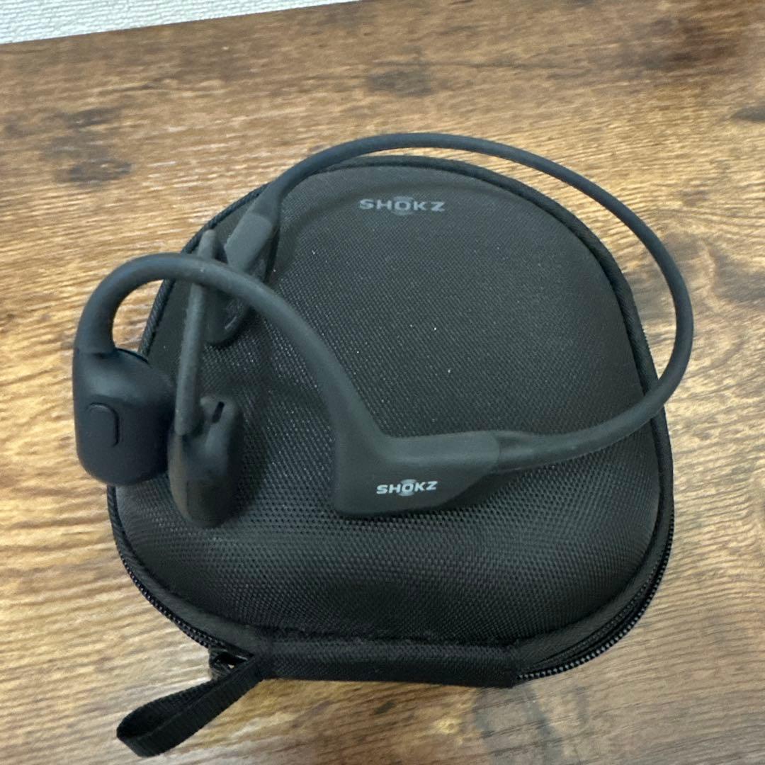 SHOKZ 骨伝導イヤホン 収納ケース付き