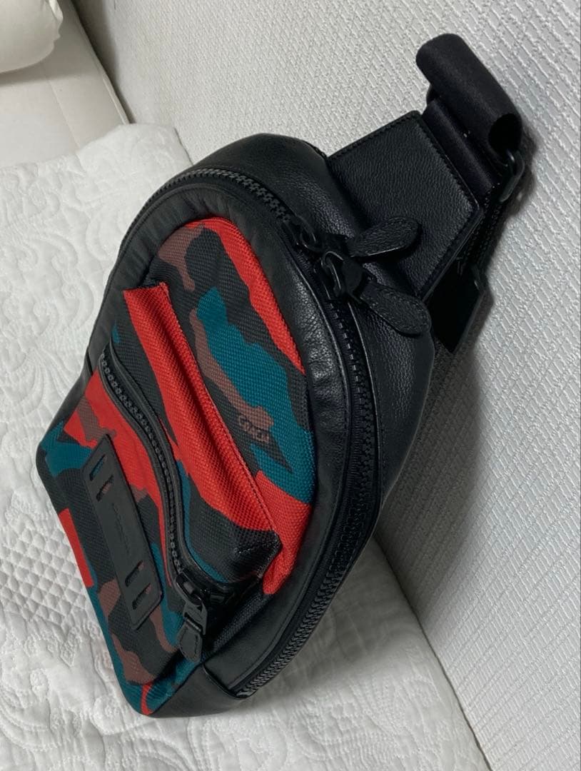 コーチ COACH メンズ 迷彩 カモフラージュ ボディバック