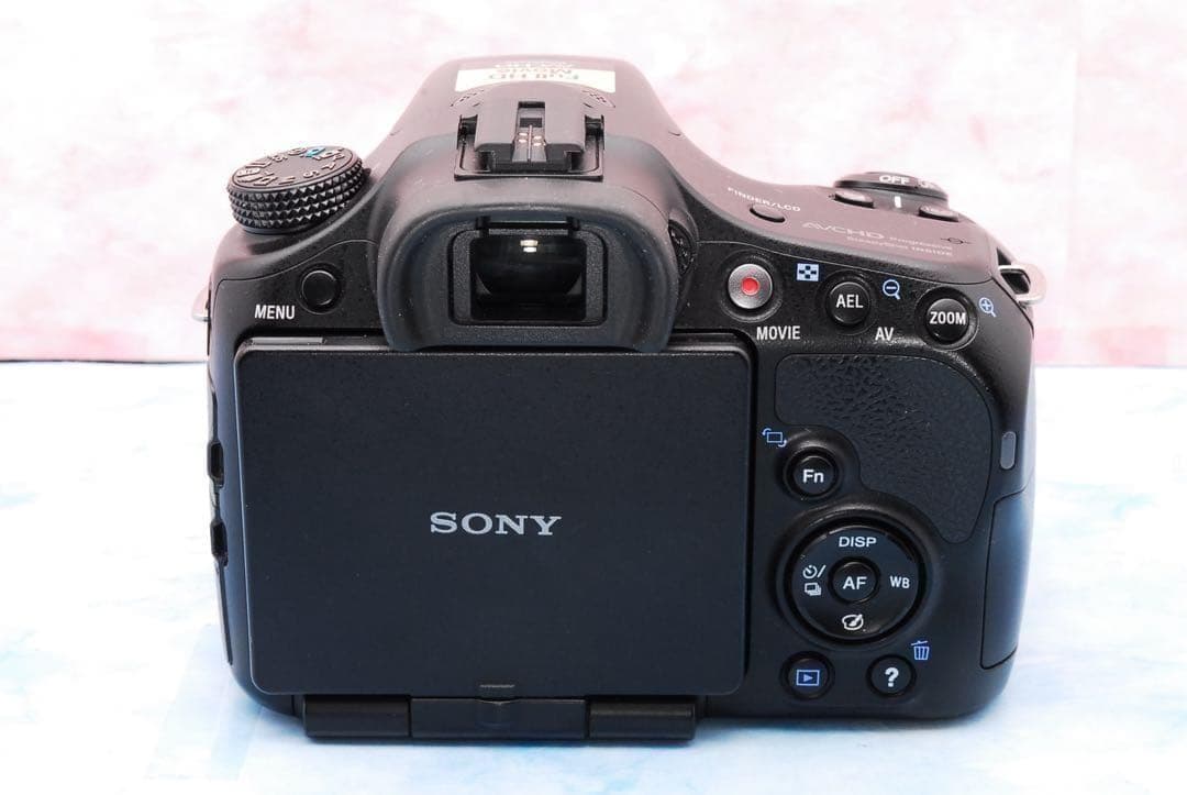 SONY α57☆一眼レフカメラ☆SLT-A57☆ショット数少☆Wレンズ