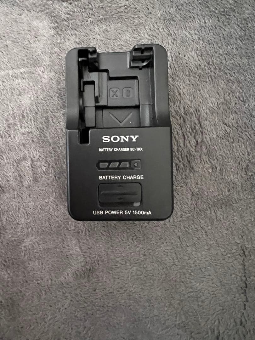 SONY zv1白　グリップ黒付き