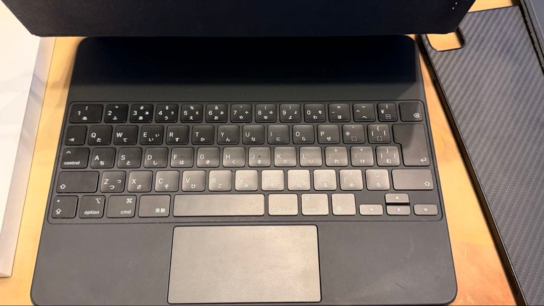 ipad pro 12.9 第6世代、Magic key board 等セット