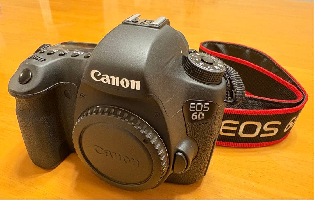 キャノンEOS 6D 本体　（シャッター回数少なめ）