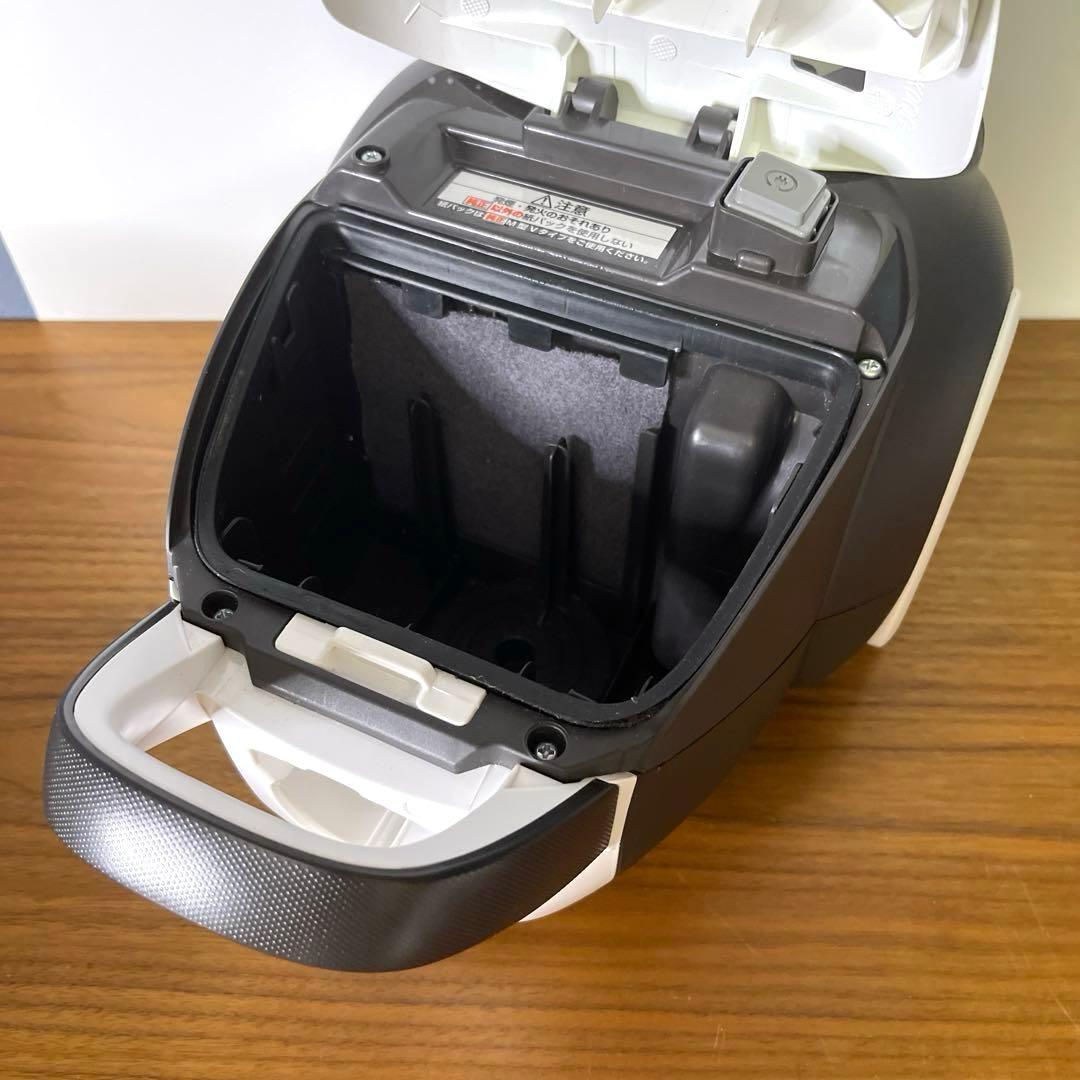 【2018年】美品 Panasonic 紙パック式掃除機 MCPKL19AJ-W