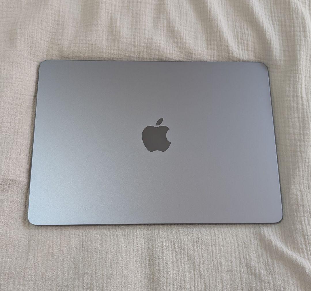 Apple MacBook Air M2 256GB 13インチ スペースグレイ