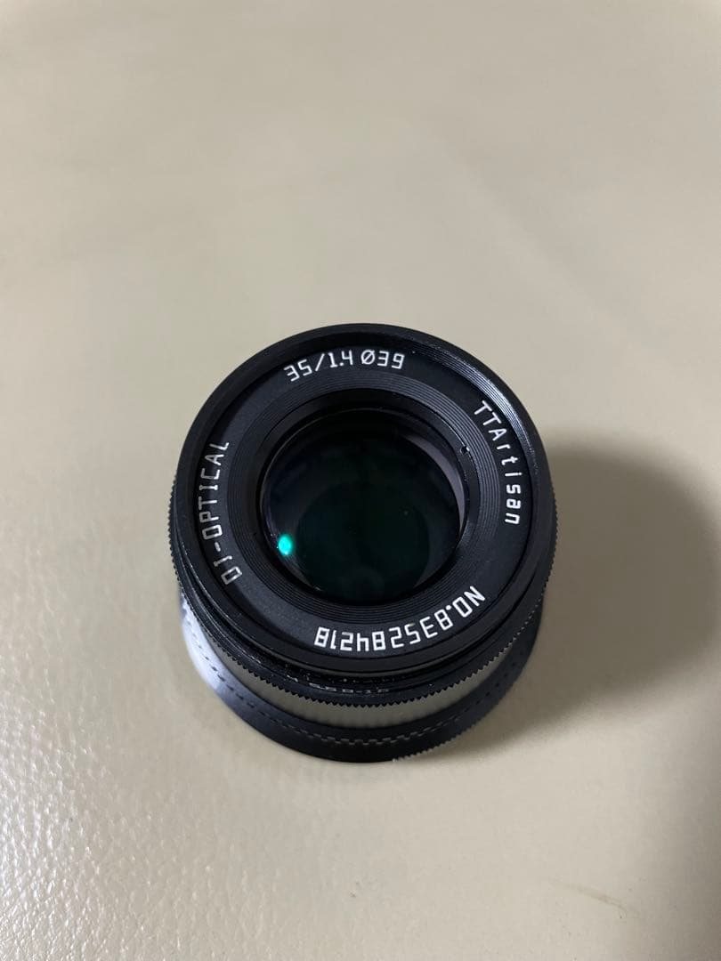 TTartisan 35mm f1.4 レンズ