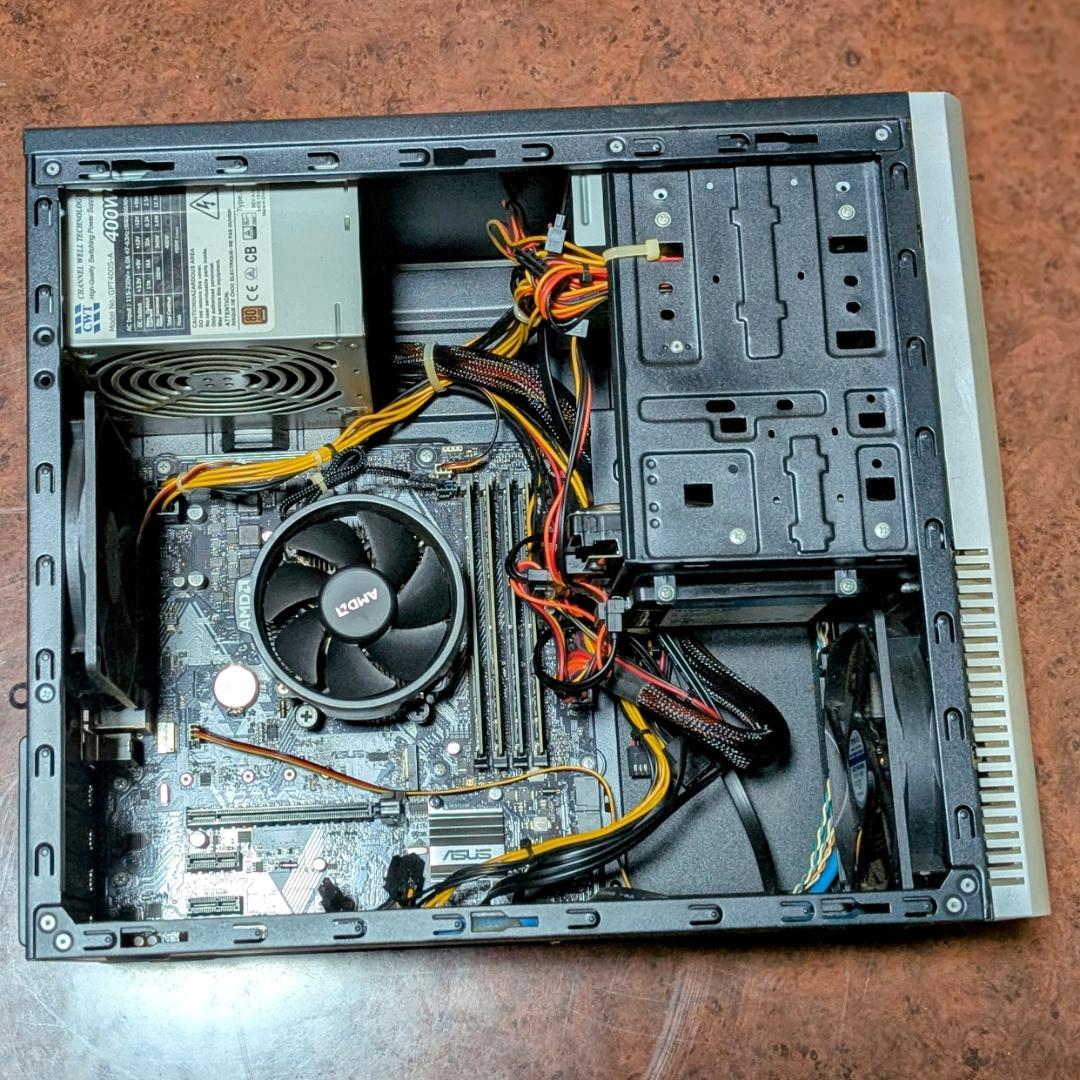 ３２Gメモリの中古Windows10PC【汚れ、欠品あり】