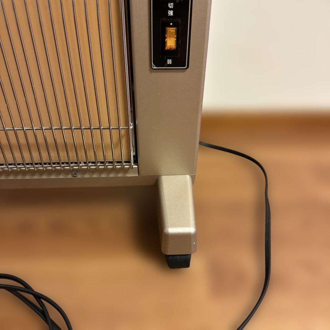 ② サンルミエキュート E800LS 遠赤外線暖房器
