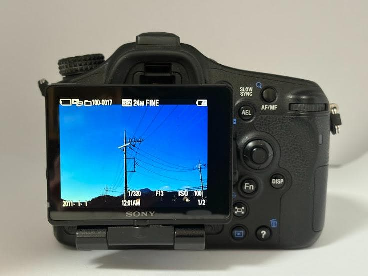 ★極上美品★ソニー SONY α77 SLT-A77V『ショット数15,015』