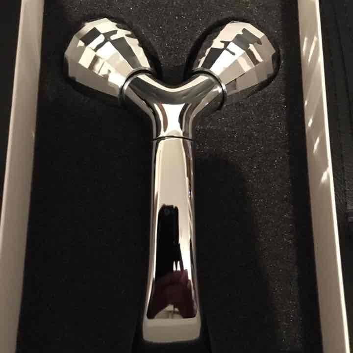 新品 ゲルマローラー 美顔器