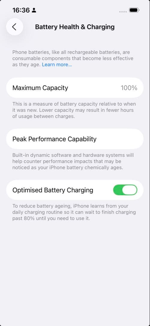 Apple iPhone 13 (PRODUCT(RED)) バッテリー100%