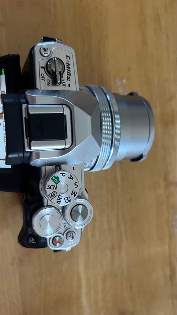 超美品Olympus E-M10 Mark III シルバー 3本レンズセット