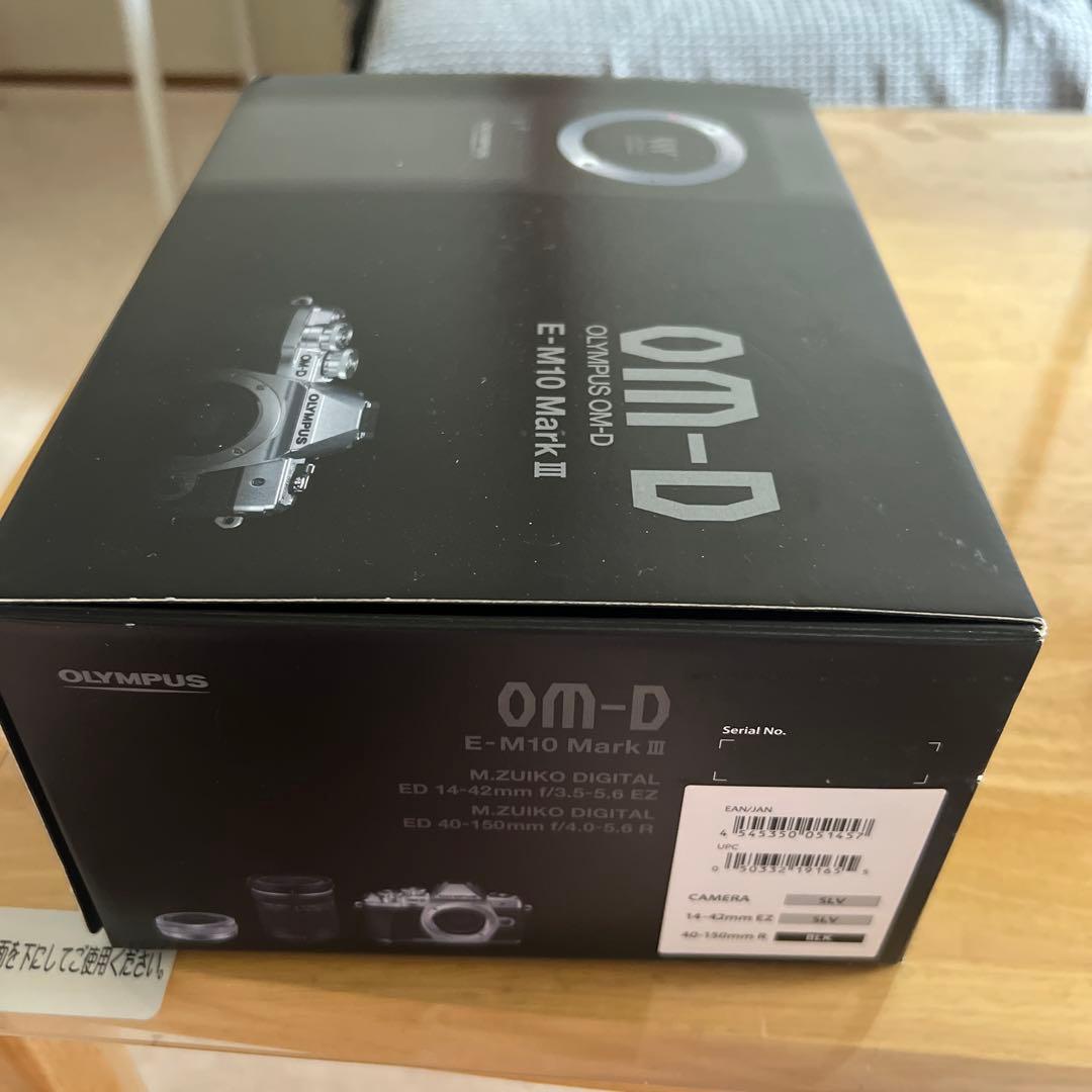 超美品Olympus E-M10 Mark III シルバー 3本レンズセット