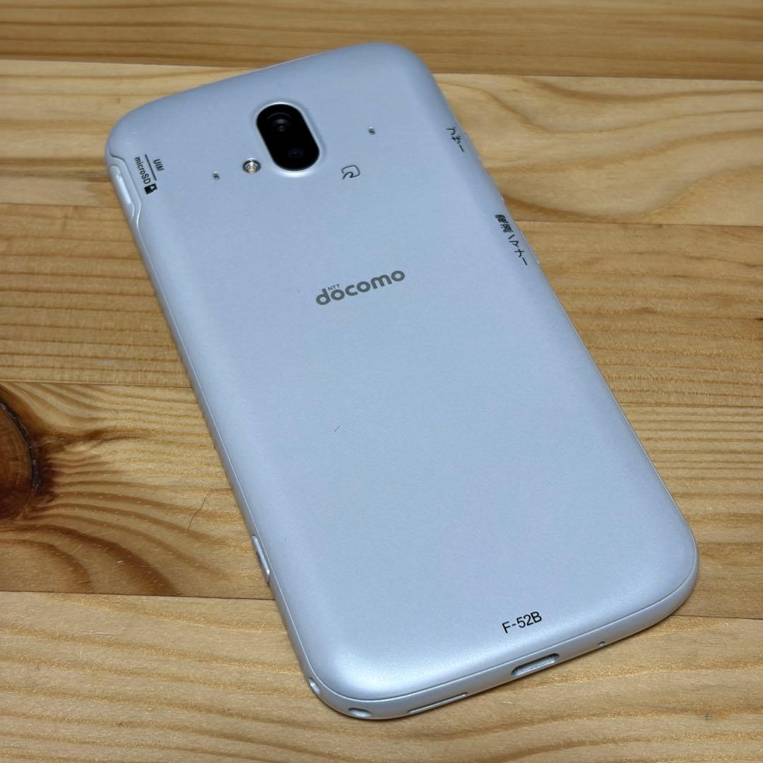 富士通　らくらくスマートフォン　F-52B 11385