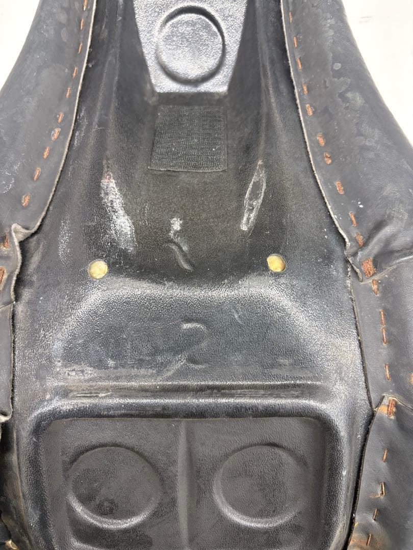 純正　ハーレー　ショベル　ローライダー　fxs80 ピローシート