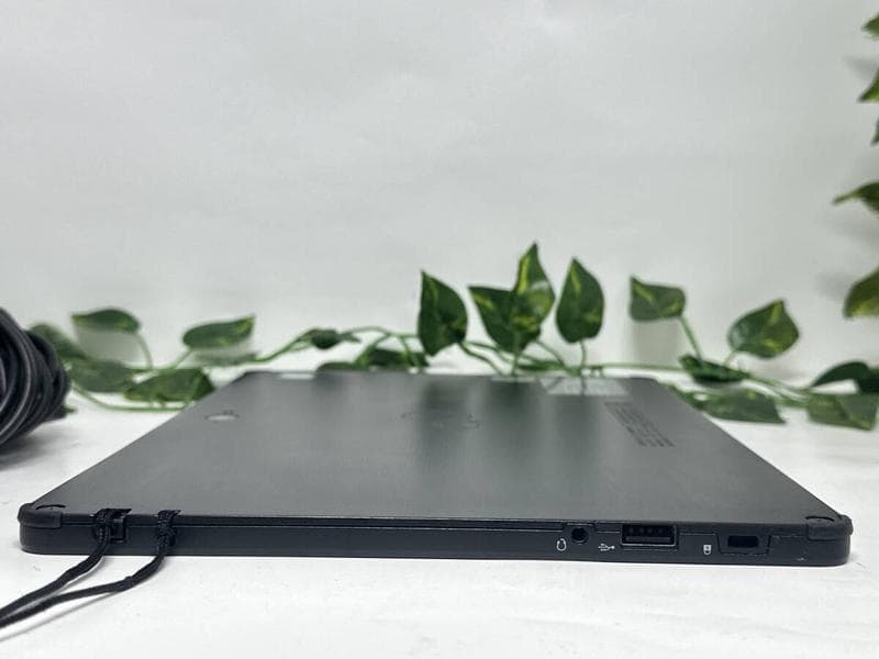 タブレットPC‘富士通 ARROWS Tab Q738-i5-8世代