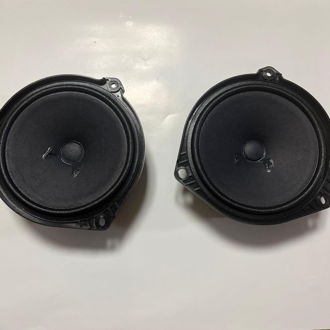 ダイハツ　純正スピーカー　ワンセット4つ