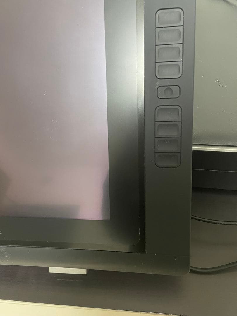 Wacom 液晶ペンタブレット　cintiq22hd touch