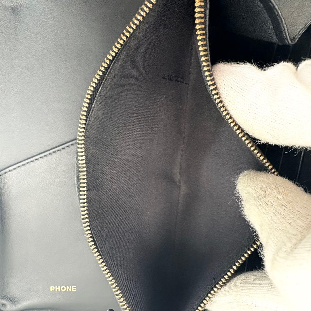 【美品】FENDI　長財布　ラウンドファスナー　バグズ　モンスター