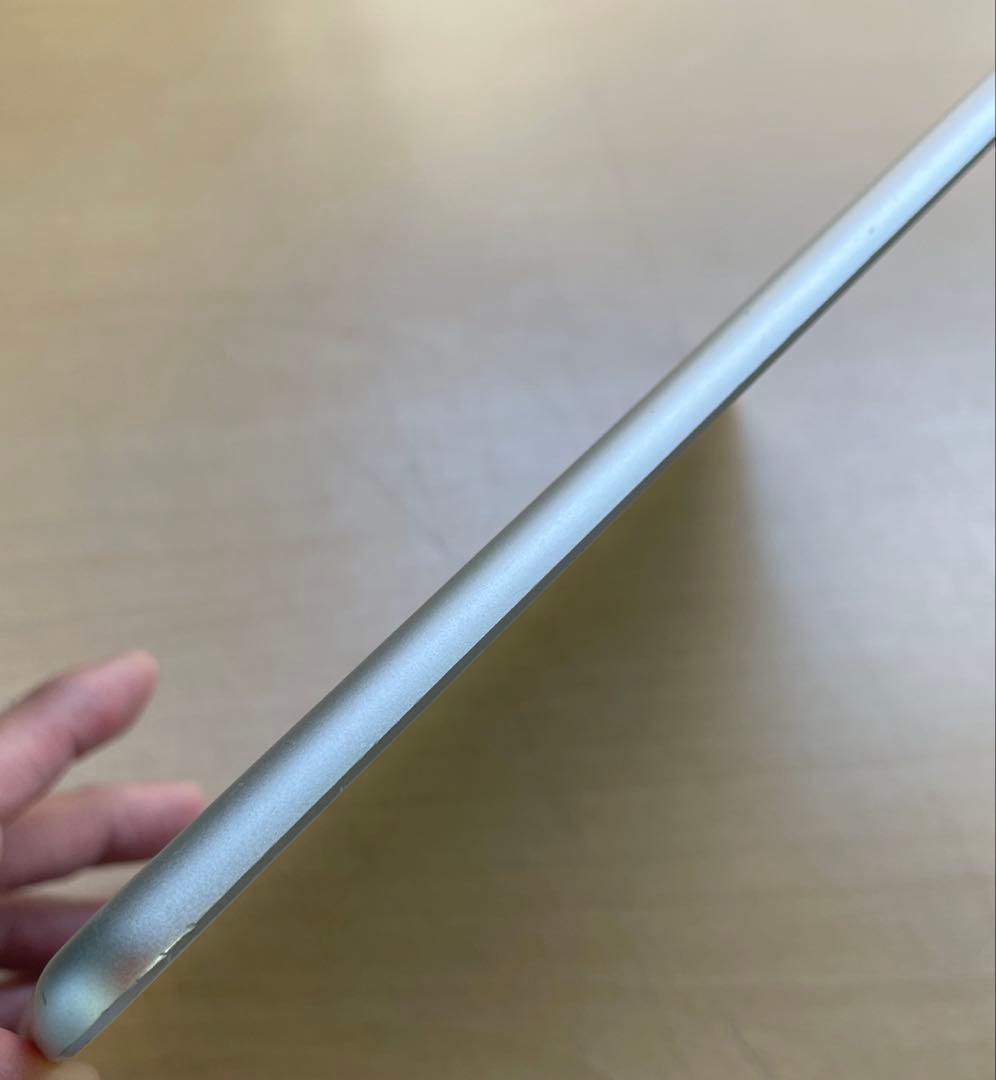 iPad 第6世代　A1893　Wi-Fiモデル　シルバー　32GB #3