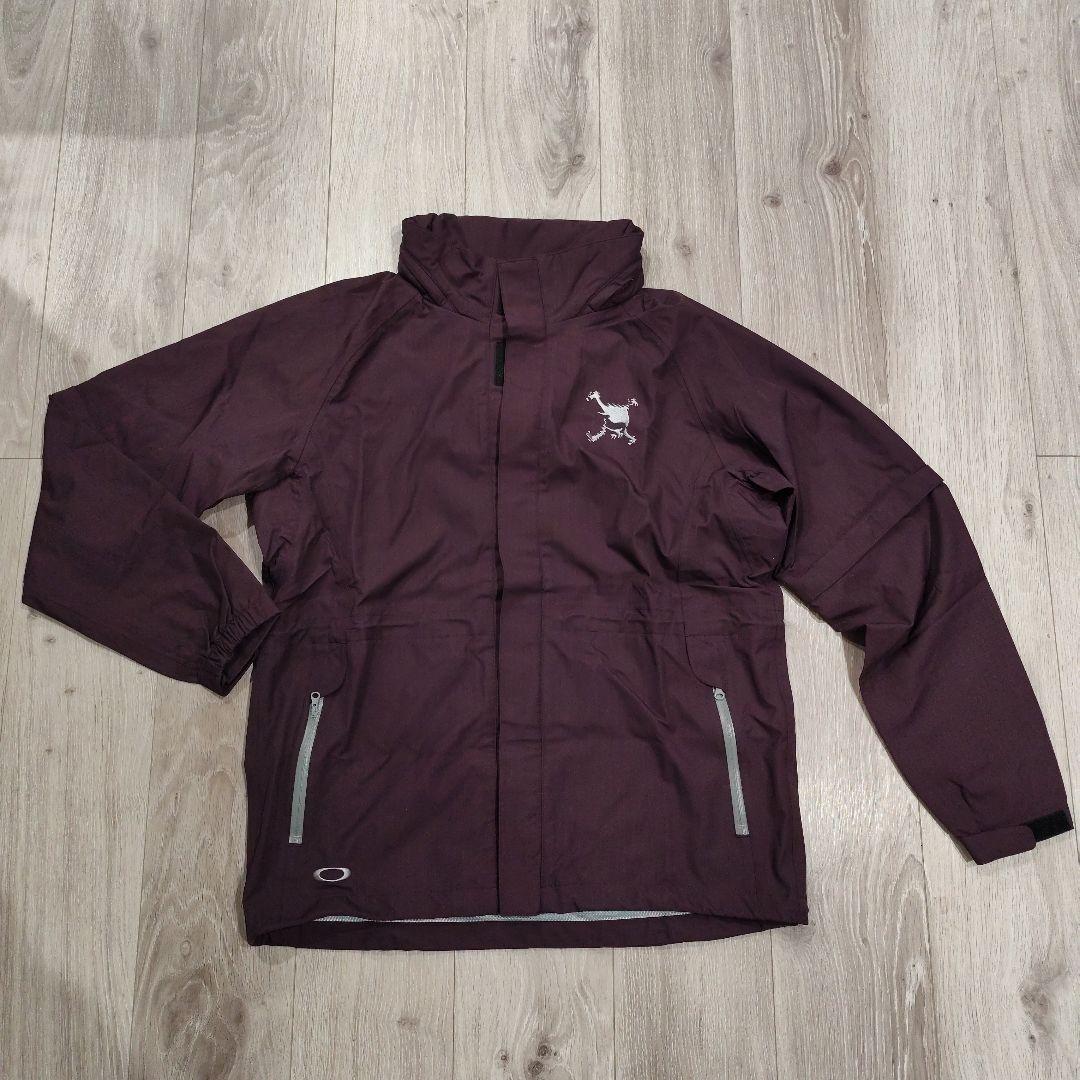【未使用】OAKLEY バーガンディ フード付きジャケット 撥水加工