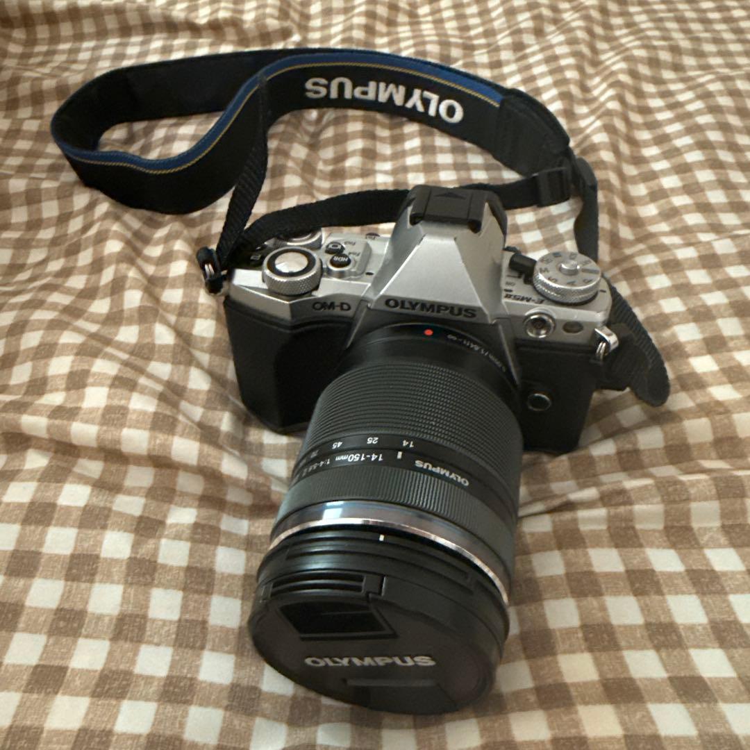 デジタルカメラ OM-D E-M5 Mark II