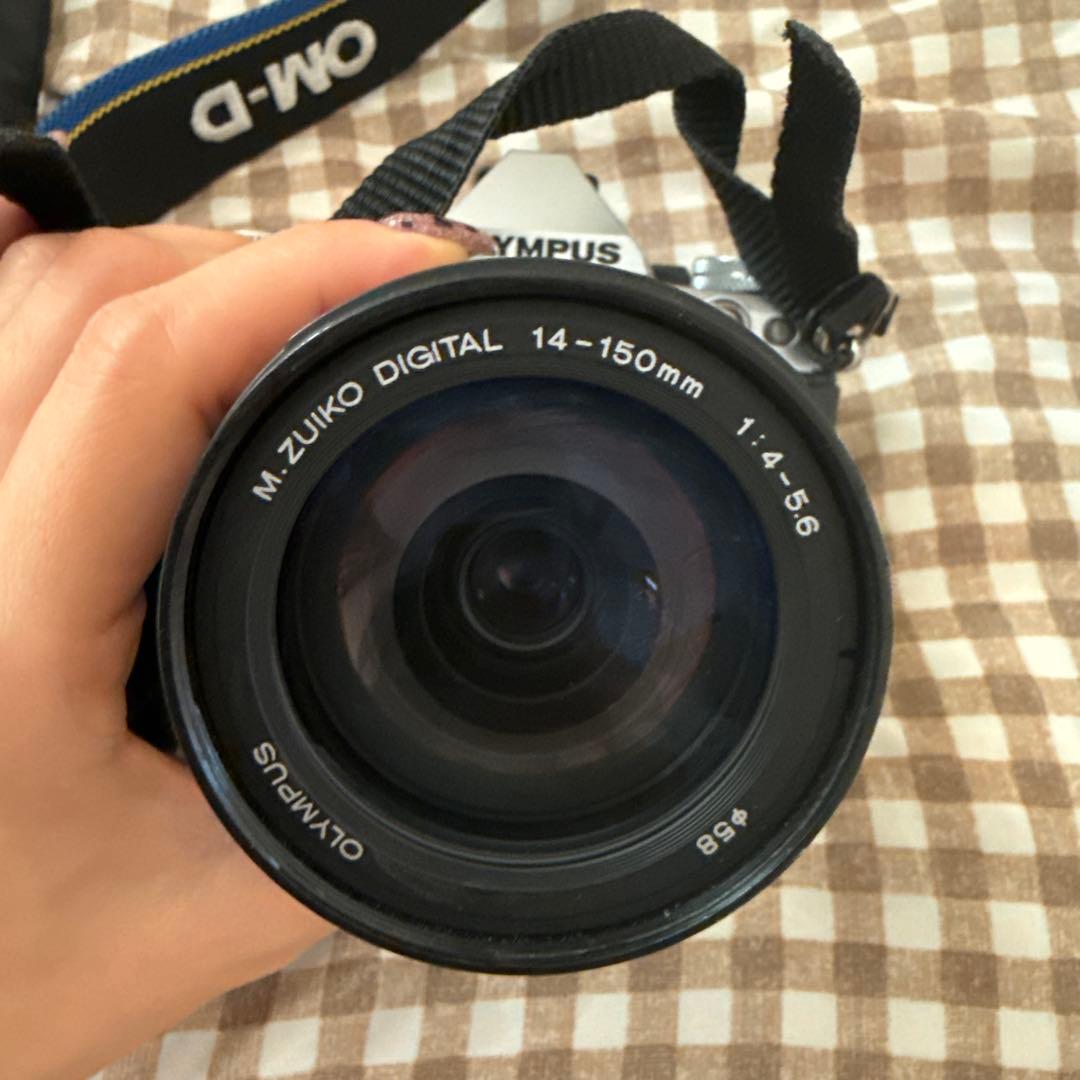 デジタルカメラ OM-D E-M5 Mark II