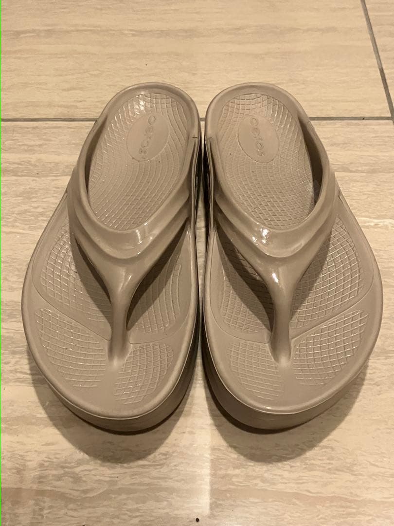 【美品・着用1回】ベージュ ウォーフォス23センチ