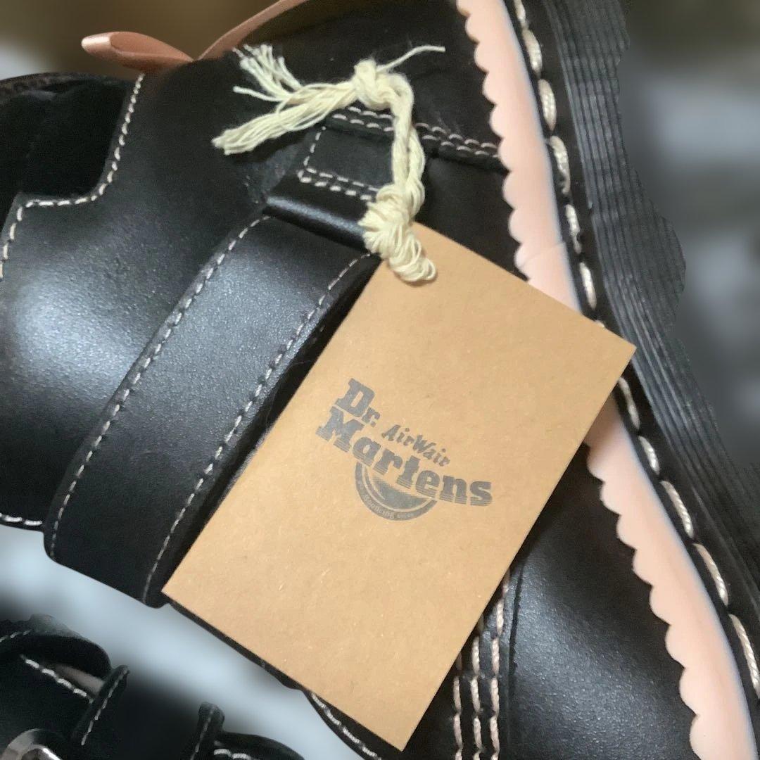 Dr. Martens バレンタイン限定品キラキラ可愛いスタッズブーツ交渉あり。