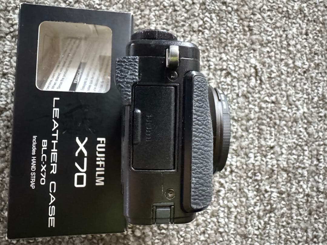 FUJIFILM 富士フイルム　X70 ブラック付属品多数付き