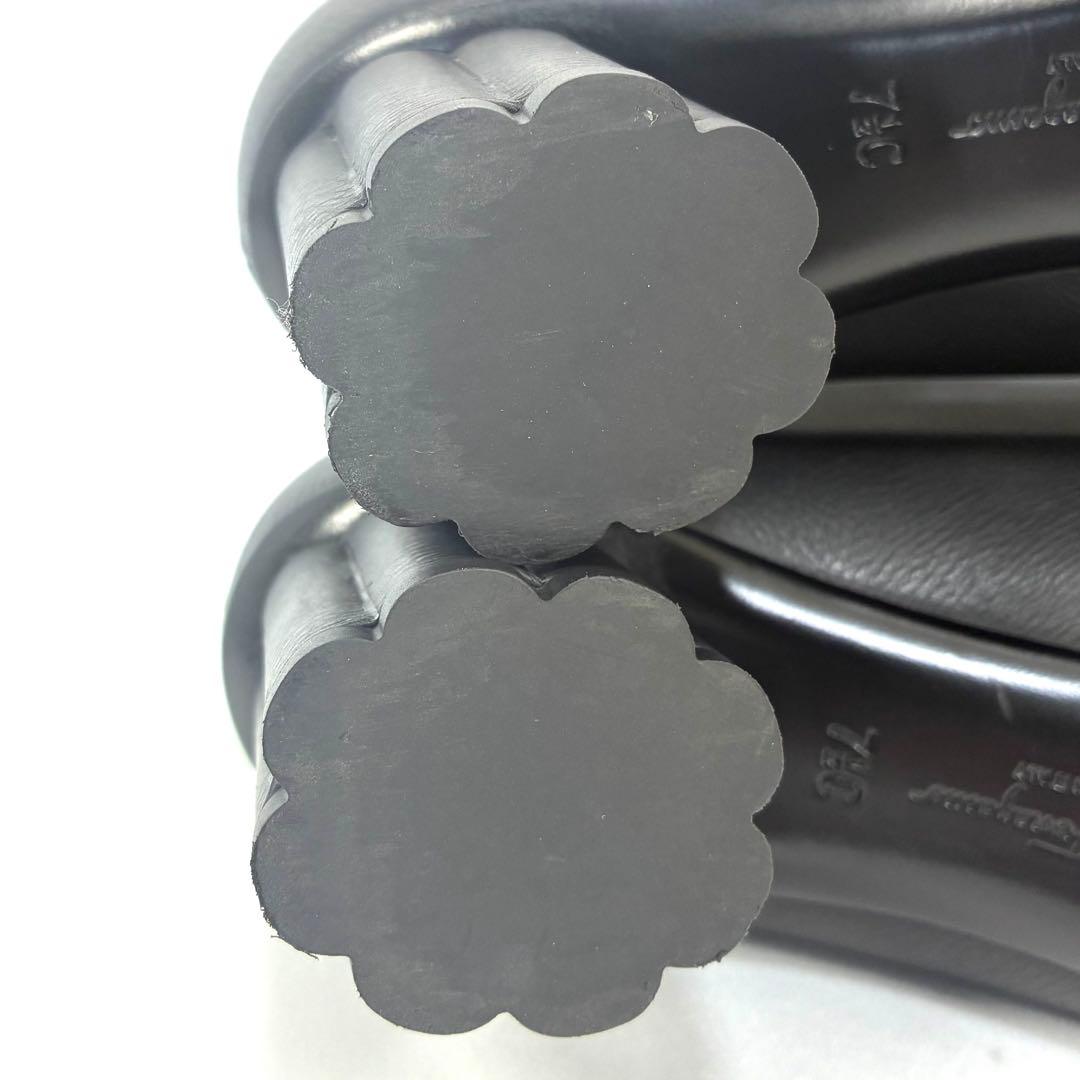 【極美品級】Ferragamoフェラガモ CAPUA55 パンプス 7C 黒