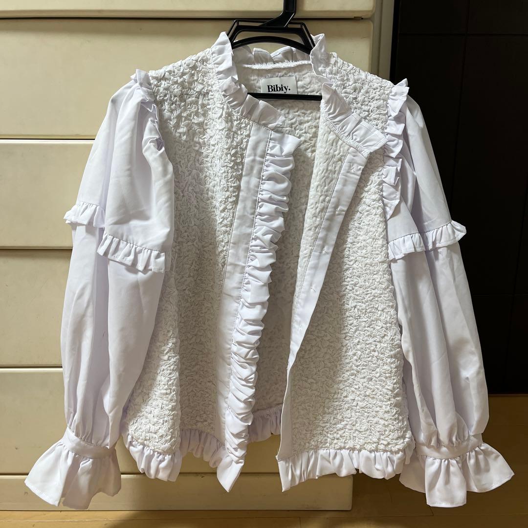 Bibiy. ホワイト長袖ブラウス