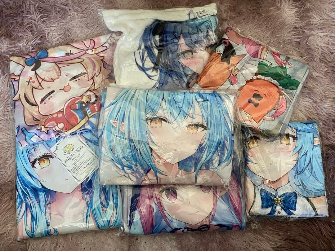 【全品新品未使用】ホロライブ 湊あくあ、雪花ラミィ 抱き枕カバー他グッズセット