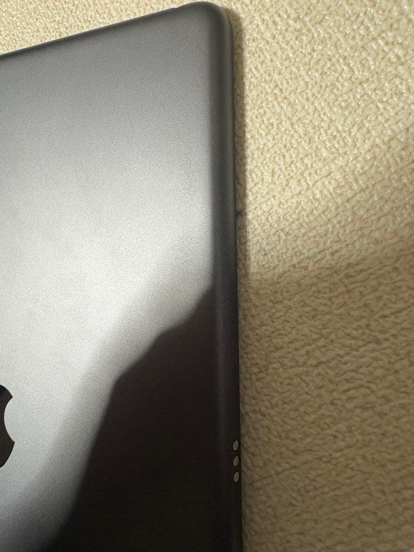 Apple iPad (第8世代) 128GB スペースグレー ジャンク品