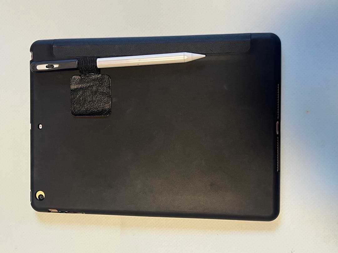 マ*ー様 Apple iPad 6世代　32GB セルラーモデル　ペンシル付き