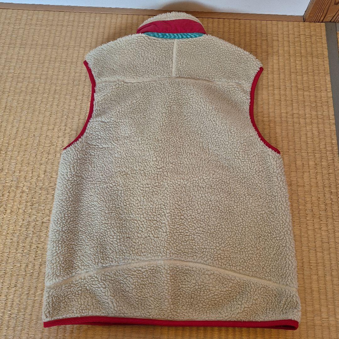 patagonia フリースベスト ベージュ/レッド